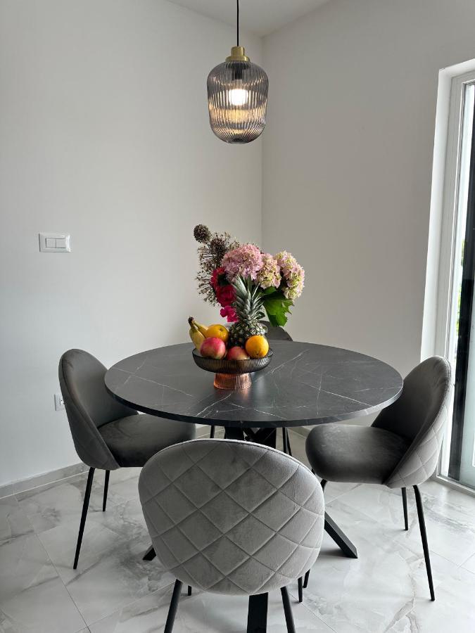 Olive View Apartment Brela Zewnętrze zdjęcie